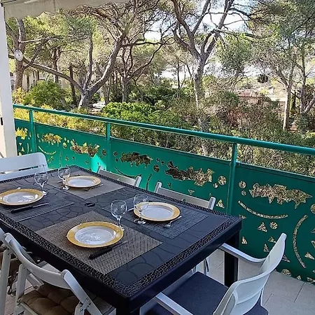 Bel De Standing A Boulouris Apartman