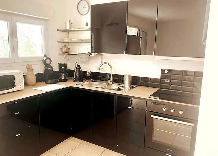 Bel De Standing A Boulouris